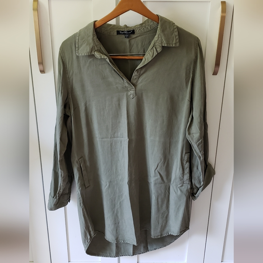 Velvet Heart Blouse Womens L Olive Green Button Up